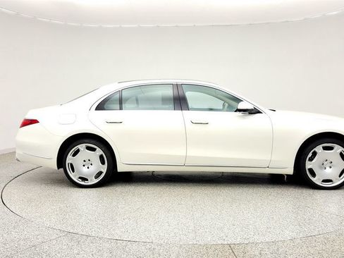 Used 2022 Mercedes-Benz S 580 4MATIC Sedan image 4