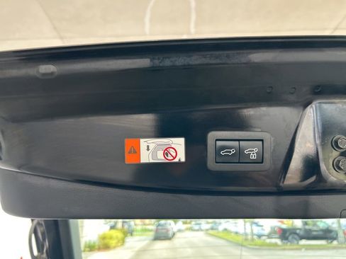 Used 2023 Toyota Prius Limited image 28