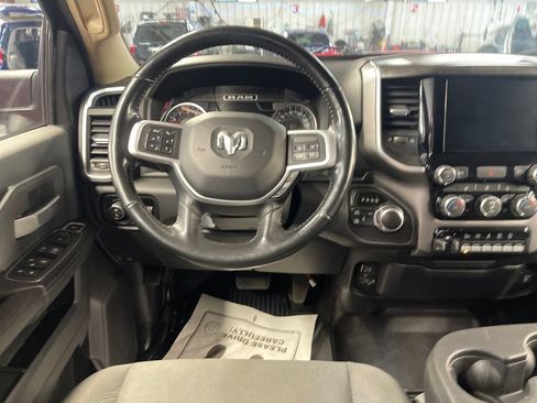 Used 2020 RAM 3500 Big Horn w/ Level 2 Equipment Group AWD/4WD image 17