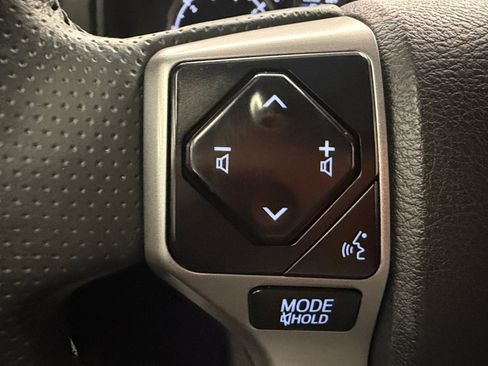 Used 2024 Toyota 4Runner Limited RWD image 19