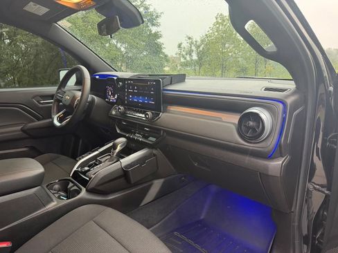 Used 2024 Chevrolet Colorado LT w/ LT Convenience Package RWD image 20