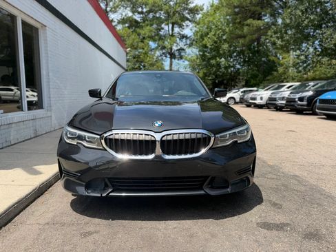 Used 2019 BMW 330i Sedan w/ Convenience Package RWD image 3