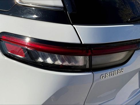 Used 2023 Jeep Grand Cherokee Limited image 41