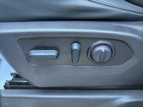 Used 2022 Chevrolet Silverado 2500 LTZ w/ LTZ Plus Package image 11