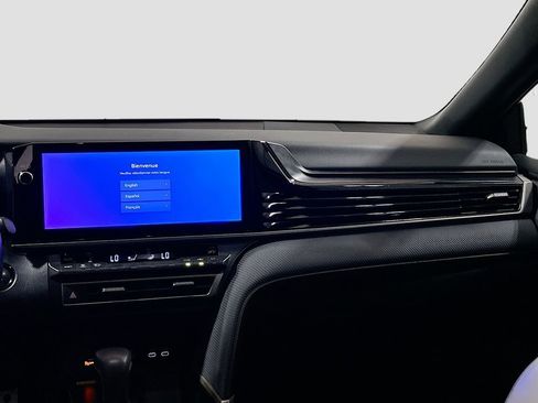 Used 2025 Toyota Camry SE FWD image 20