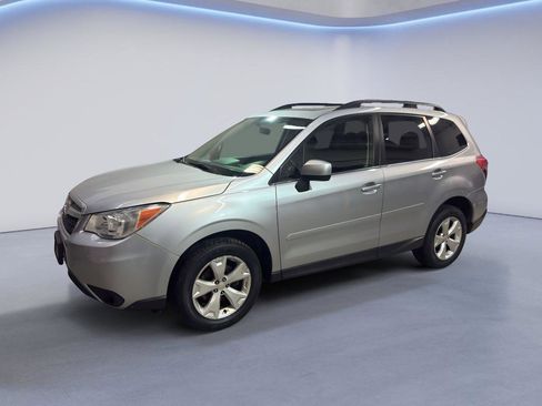 Used 2015 Subaru Forester 2.5i Limited image 3