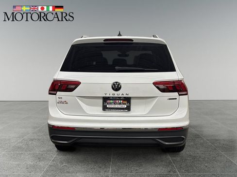Used 2022 Volkswagen Tiguan SE AWD/4WD image 4