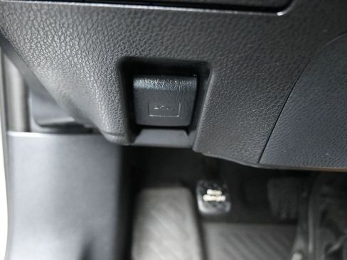 Used 2023 Toyota Camry SE image 25