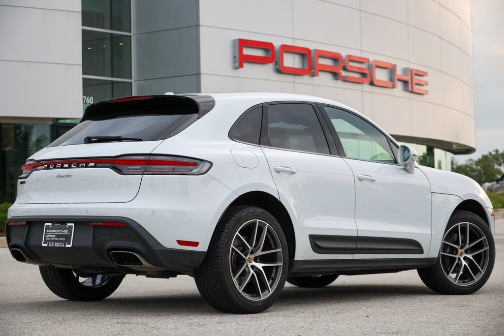 Certified 2026 Porsche Macan AWD/4WD image 11