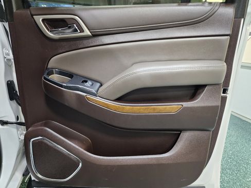 Used 2020 GMC Yukon XL Denali w/ Denali Ultimate Package image 27