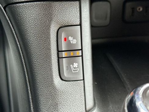 Used 2019 GMC Acadia Denali image 31