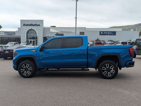 Used 2023 GMC Sierra 1500 AT4 w/ AT4 Preferred Package AWD/4WD image 8