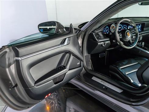 Certified 2022 Porsche 911 Turbo AWD/4WD image 23