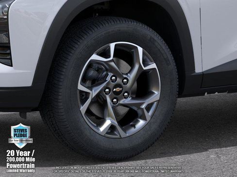 New 2026 Chevrolet Trax LT w/ Driver Confidence Package FWD image 9