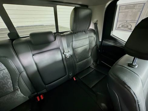 Used 2022 Toyota Tundra Limited w/ TRD Off-Road Package AWD/4WD image 14