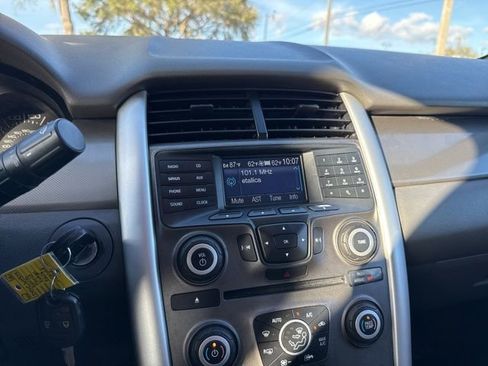 Used 2013 Ford Edge SEL FWD image 26