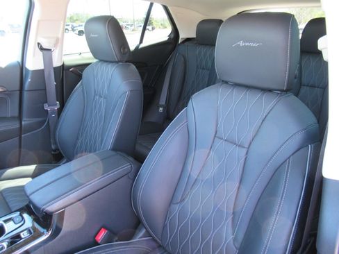 Used 2023 Buick Envision Avenir FWD image 17