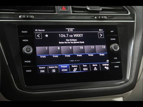 Certified 2024 Volkswagen Tiguan SE R-Line AWD/4WD image 10