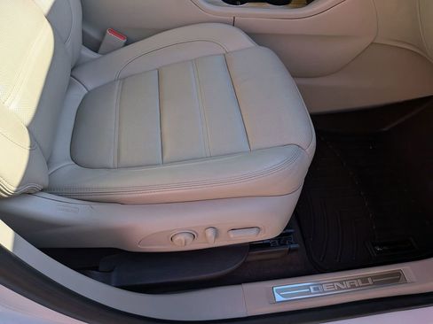 Used 2017 GMC Acadia Denali w/ Technology Package image 29