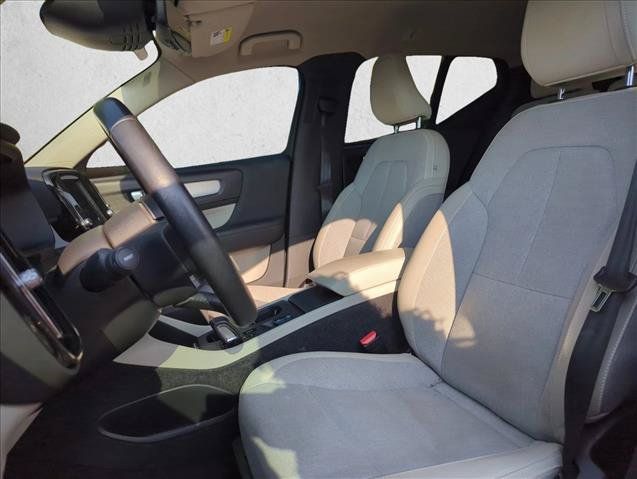 Used 2020 Volvo XC40 T5 Momentum AWD/4WD image 22