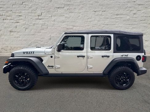 Used 2022 Jeep Wrangler Unlimited Sport AWD/4WD image 8