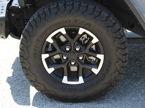 Used 2021 Jeep Wrangler Unlimited Rubicon AWD/4WD image 8