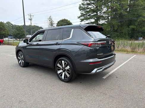 Used 2025 Mitsubishi Outlander SE AWD/4WD image 7
