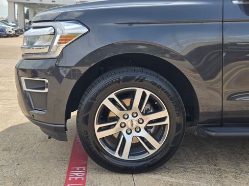 Used 2024 Ford Expedition Max Limited RWD image 5