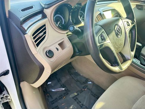 Used 2013 Buick LaCrosse image 10
