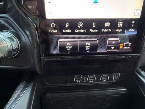 Used 2025 RAM 1500 Limited AWD/4WD image 34