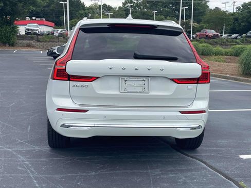 Used 2022 Volvo XC60 T8 Inscription Expression w/ Advanced Package AWD/4WD image 5