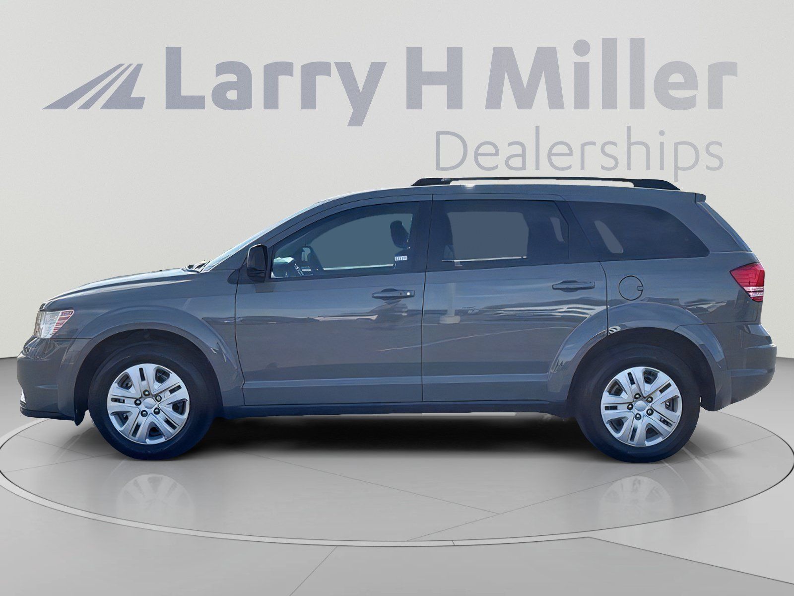 Used 2020 Dodge Journey SE FWD image 3