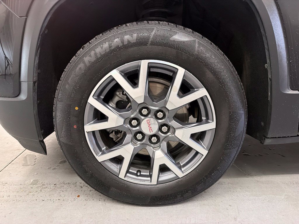 Used 2023 GMC Acadia SLT FWD image 36