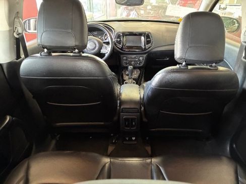 Used 2018 Jeep Compass Latitude w/ Popular Equipment Group AWD/4WD image 14