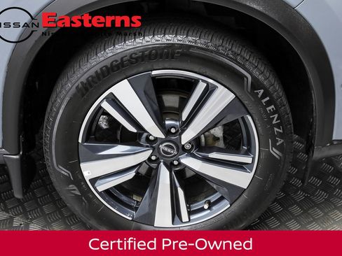 Used 2023 Nissan Rogue SL w/ SL Premium Package image 40