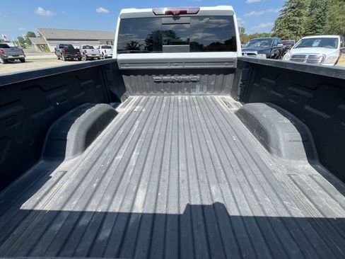 Used 2022 GMC Sierra 2500 Denali w/ Denali Ultimate Package AWD/4WD image 8