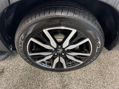 Used 2022 Honda Pilot Touring image 14