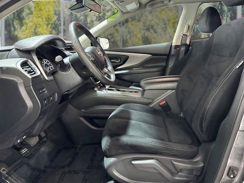 Used 2023 Nissan Murano S AWD/4WD image 9