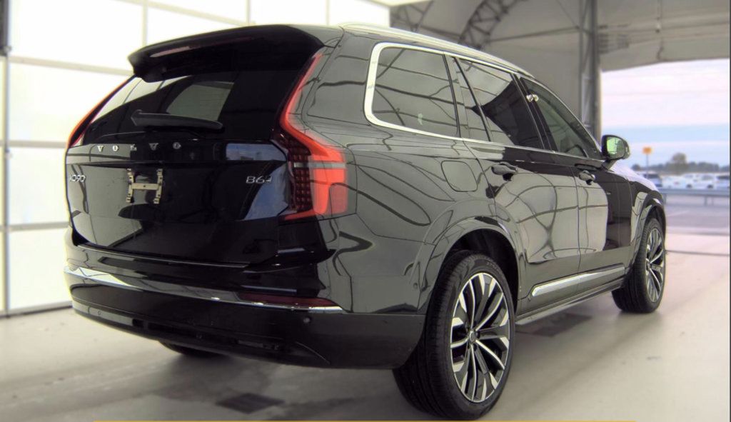 Used 2026 Volvo XC90 B6 Plus AWD/4WD image 4