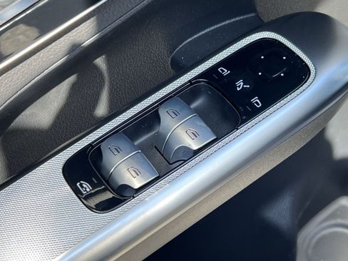 New 2026 Mercedes-Benz GLC 300 4MATIC image 13