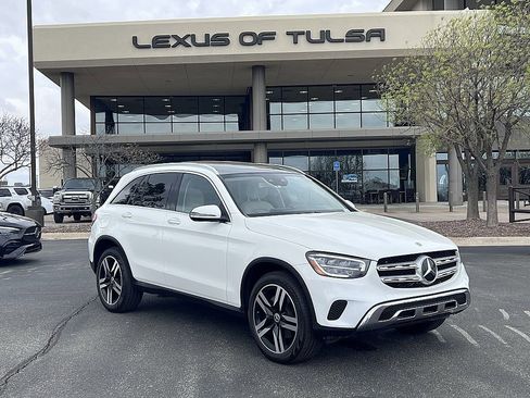Used 2020 Mercedes-Benz GLC 300 4MATIC image 1