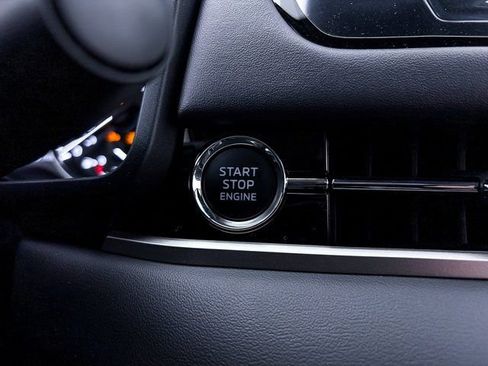 New 2025 Mitsubishi Outlander SE AWD/4WD image 17