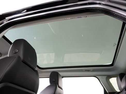 Used 2019 Land Rover Range Rover Evoque AWD/4WD image 19
