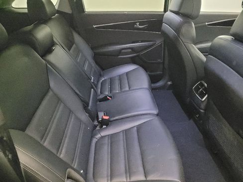 Used 2017 Kia Sorento SX image 19