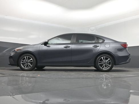 Used 2023 Kia Forte LXS w/ LXS Technology Package FWD image 15