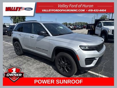Used 2024 Jeep Grand Cherokee Altitude