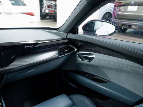 Used 2022 Audi e-tron GT Prestige w/ Prestige Package image 10