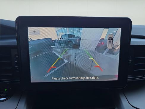 Used 2021 Ford Explorer XLT image 20