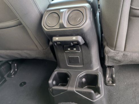 Used 2022 Jeep Gladiator Sport image 21