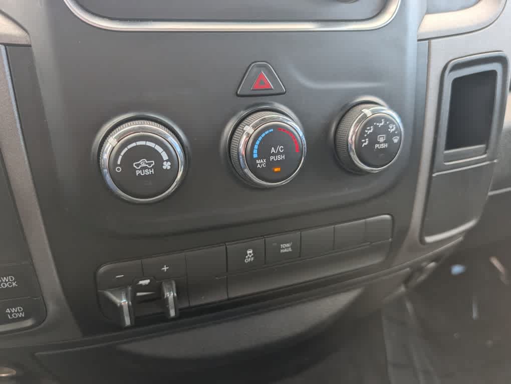 Used 2019 RAM 1500 Express AWD/4WD image 19